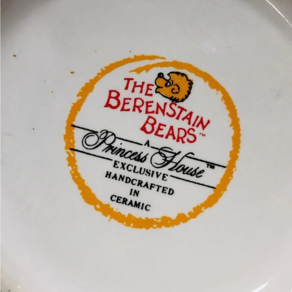 Berenstain Bears Coffee Cups Lot of 2 Mugs Picnic A Princess House 1987 Vintage - Picture 5 of 6